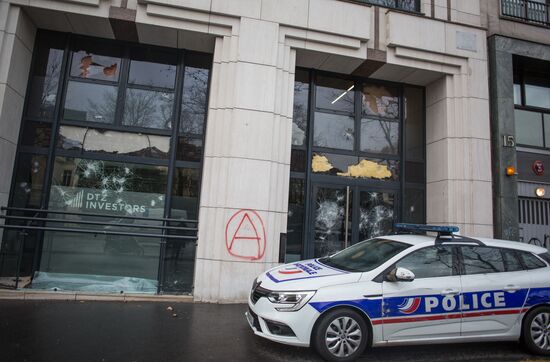 Последствия протестов в Париже 