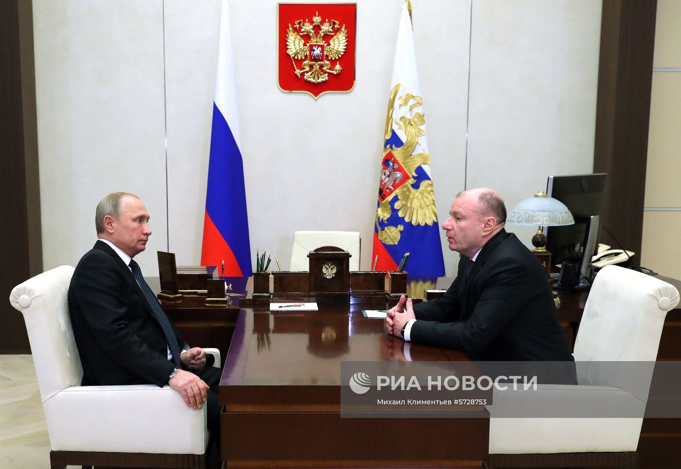 Президент РФ В. Путин встретился с главой правления "Норильский никель" В. Потаниным