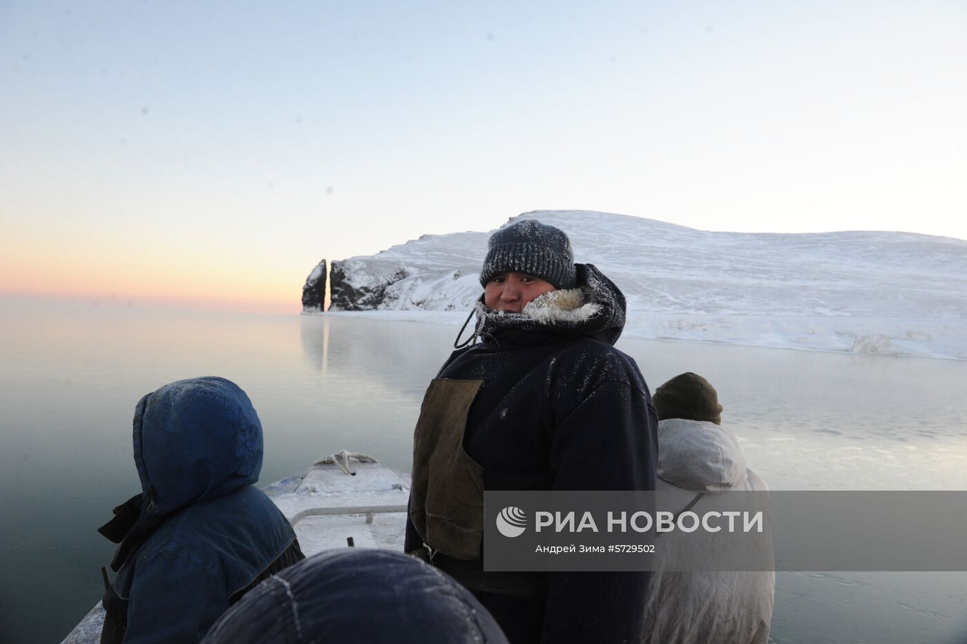 Зимняя охота на нерпу на Чукотке