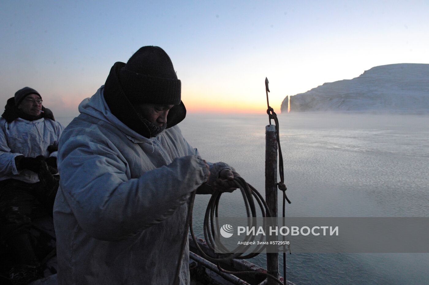 Зимняя охота на нерпу на Чукотке