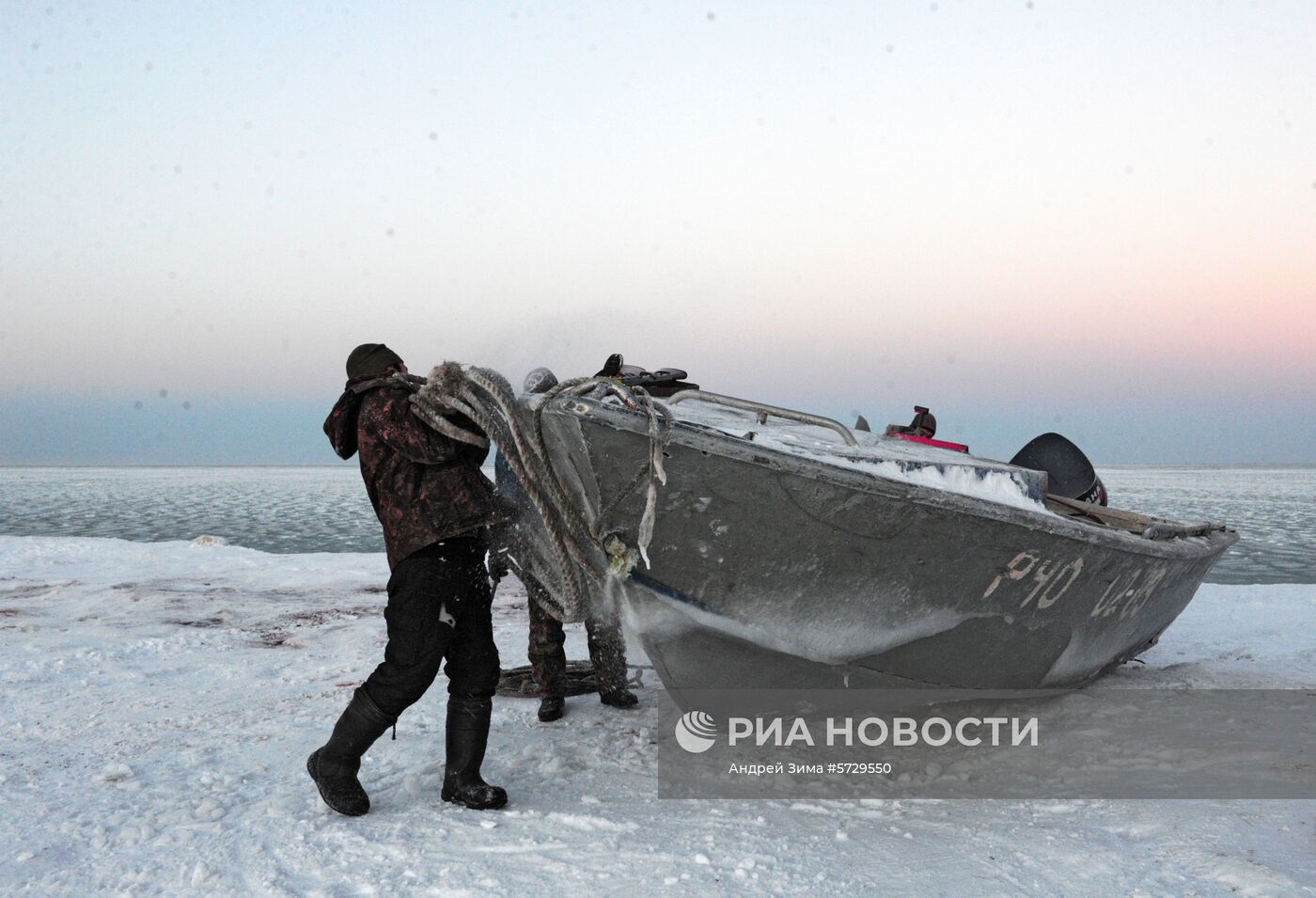 Зимняя охота на нерпу на Чукотке