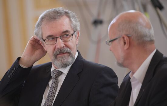 Президент РФ В. Путин провел заседание Совета по развитию гражданского общества и правам человека