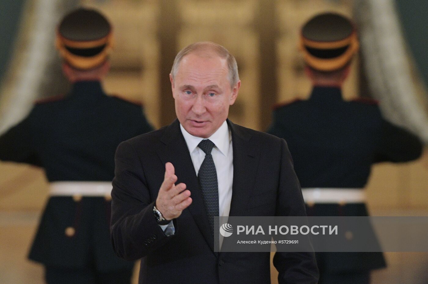 Президент РФ В. Путин провел заседание Совета по развитию гражданского общества и правам человека