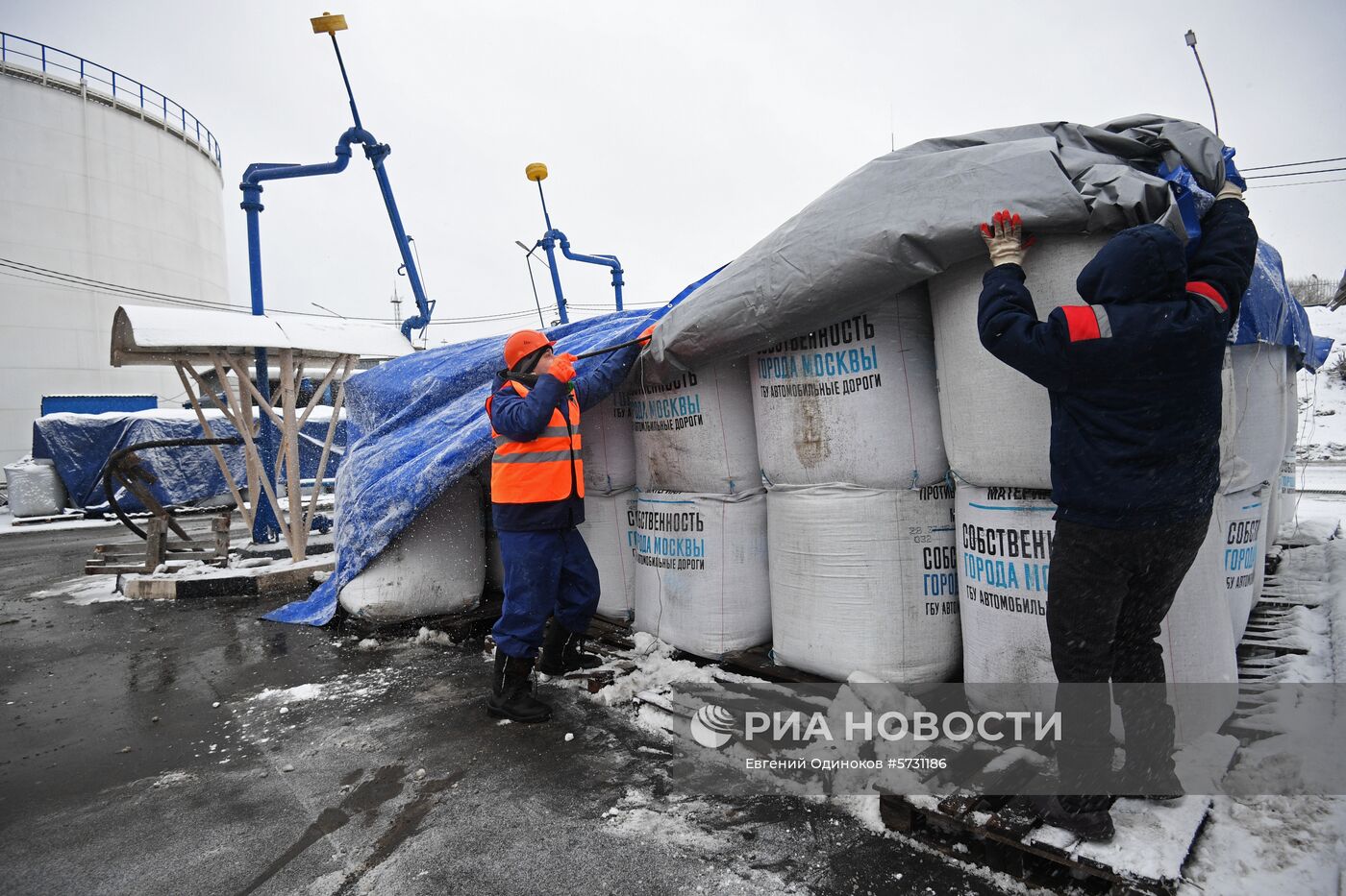 Склад противогололедных материалов в Москве