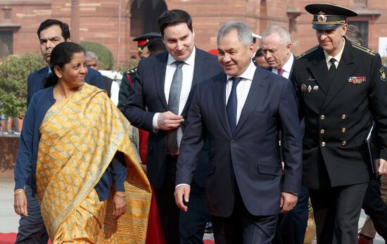 Рабочий визит министра обороны РФ С. Шойгу в Индию