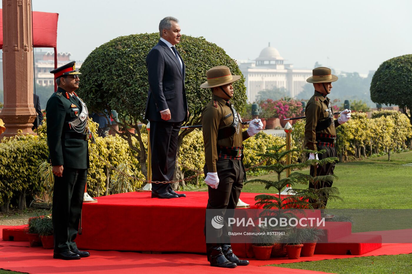Рабочий визит министра обороны РФ С. Шойгу в Индию
