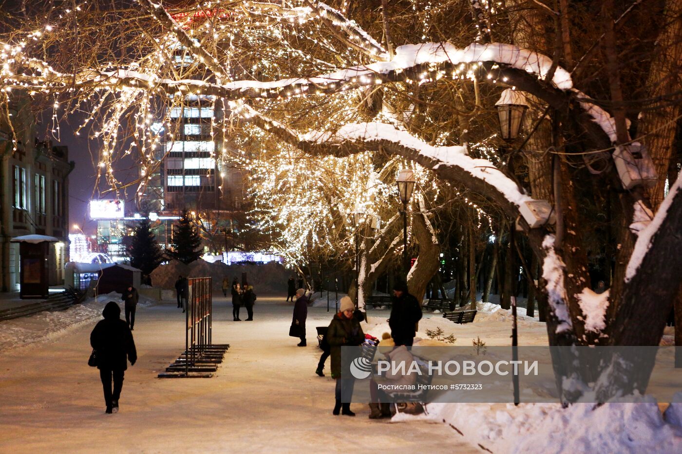 Новогодняя иллюминация на улицах Новосибирска