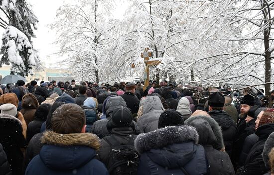 Акция прихожан УПЦ МП против Объединительного собора на Украине