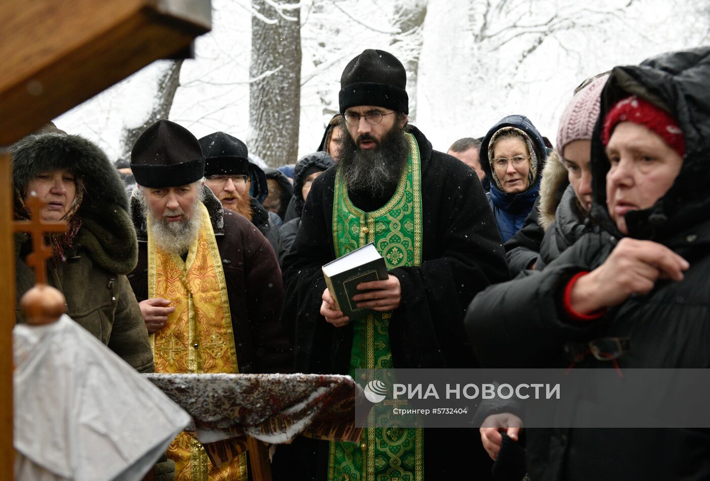 Акция прихожан УПЦ МП против Объединительного собора на Украине