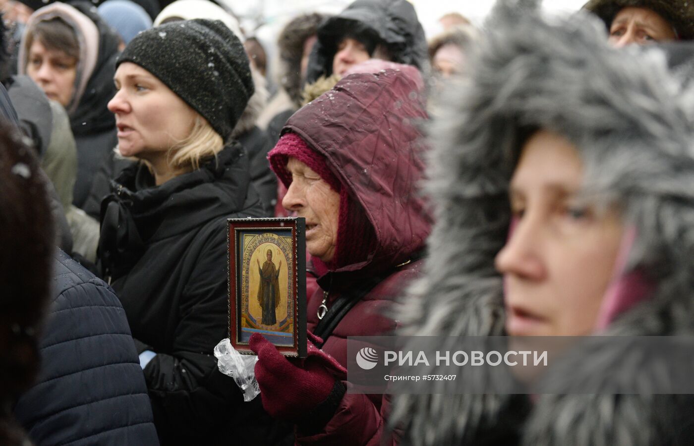 Акция прихожан УПЦ МП против Объединительного собора на Украине