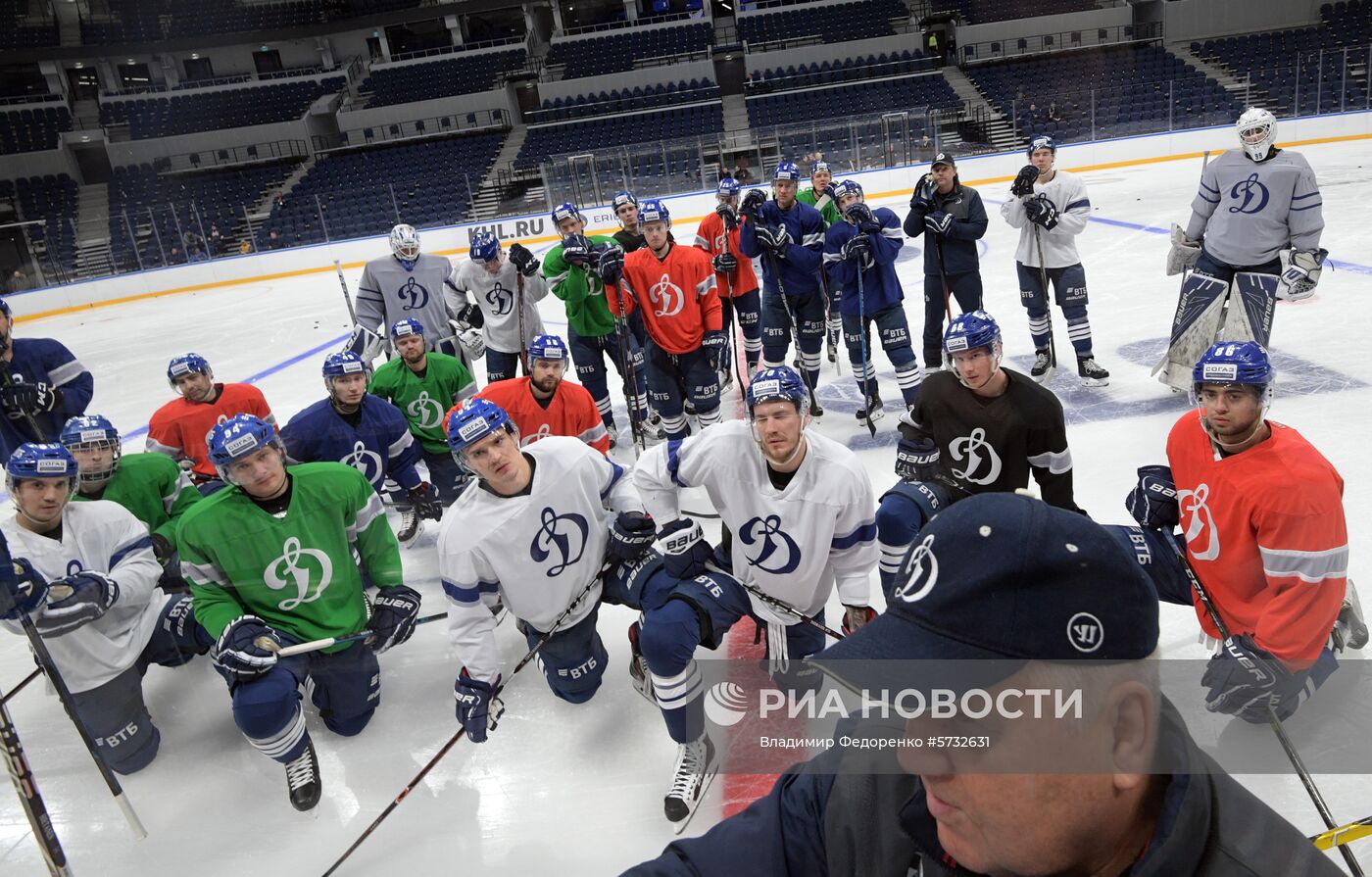 Тренировка ХК "Динамо" (Москва) на новом стадионе