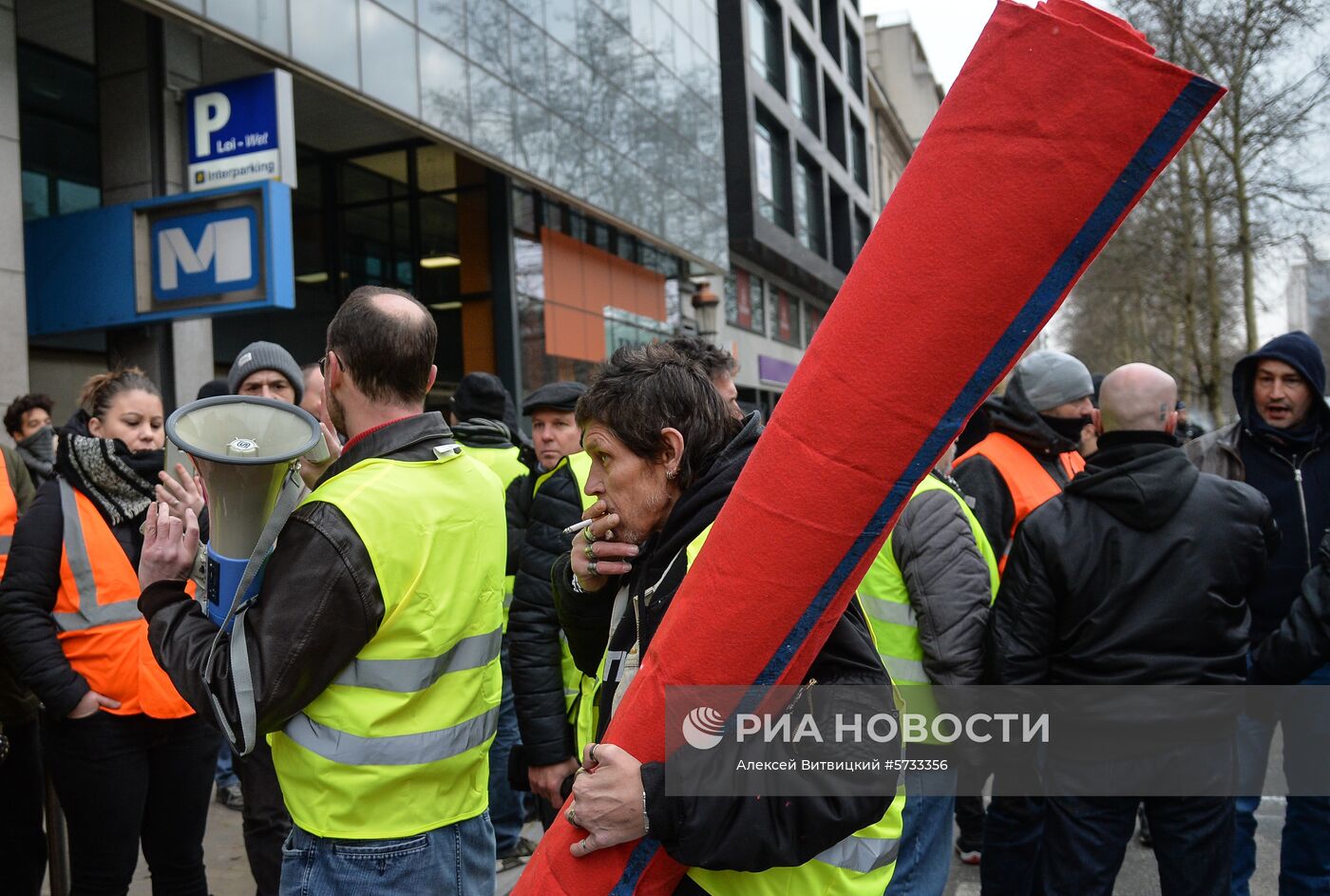 Акция протеста автомобилистов "жёлтые жилеты" в Брюсселе