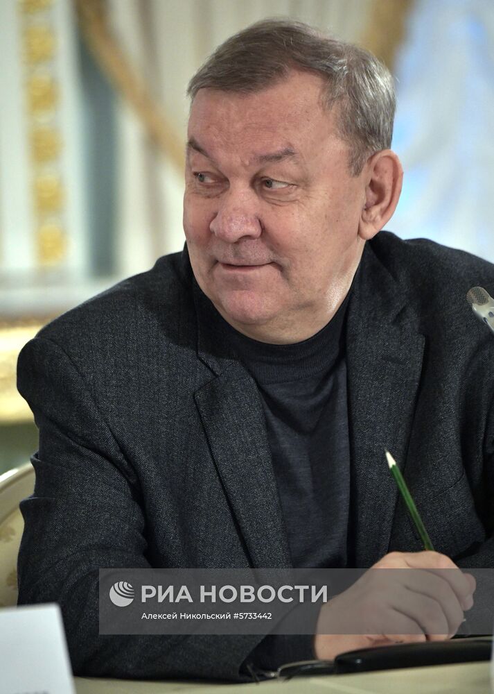 Рабочая поездка президента РФ В. Путина в Санкт-Петербург