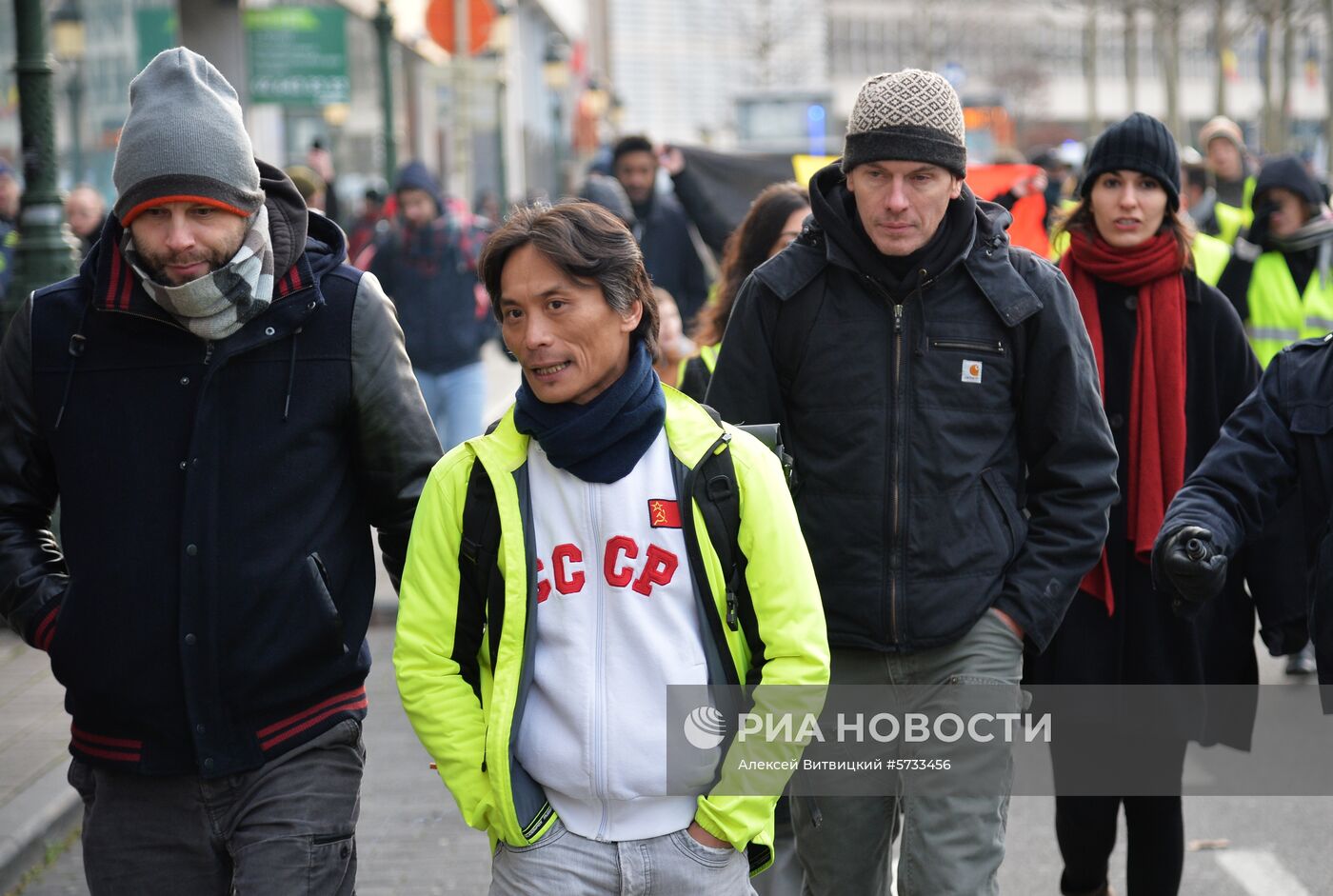 Акция протеста автомобилистов "жёлтые жилеты" в Брюсселе