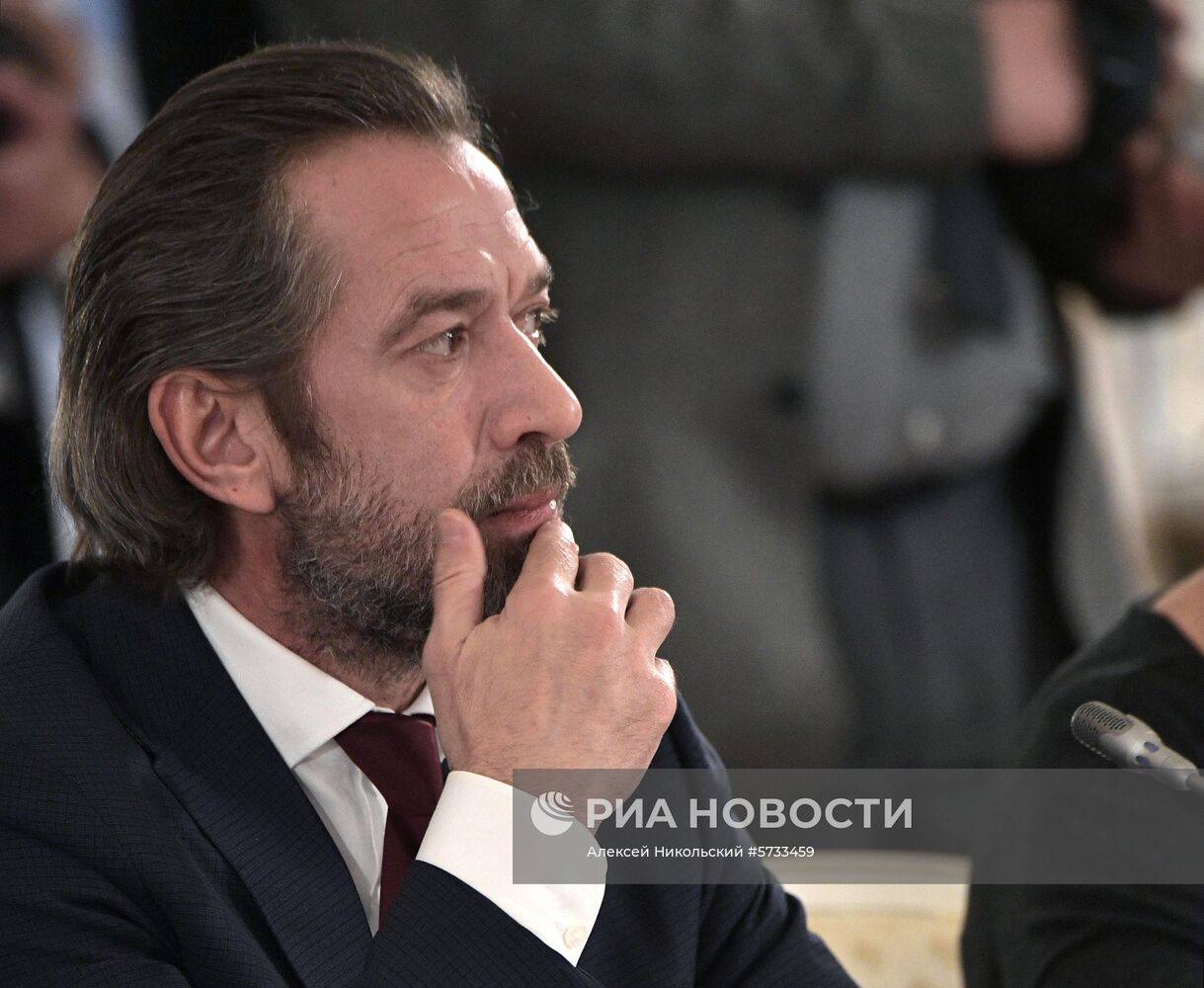 Рабочая поездка президента РФ В. Путина в Санкт-Петербург