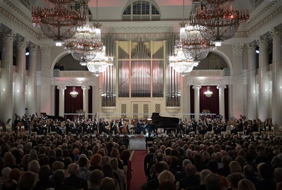 Рабочая поездка президента РФ В. Путина в Санкт-Петербург