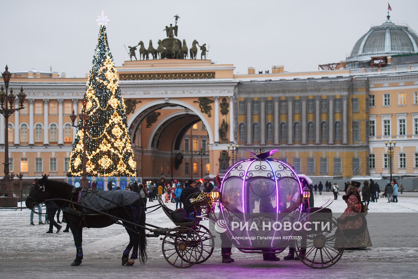 Главная новогодняя елка в Санкт-Петербурге