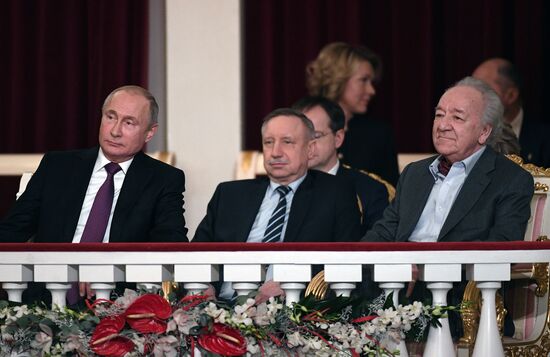 Рабочая поездка президента РФ В. Путина в Санкт-Петербург