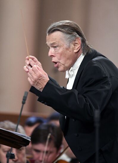 Рабочая поездка президента РФ В. Путина в Санкт-Петербург