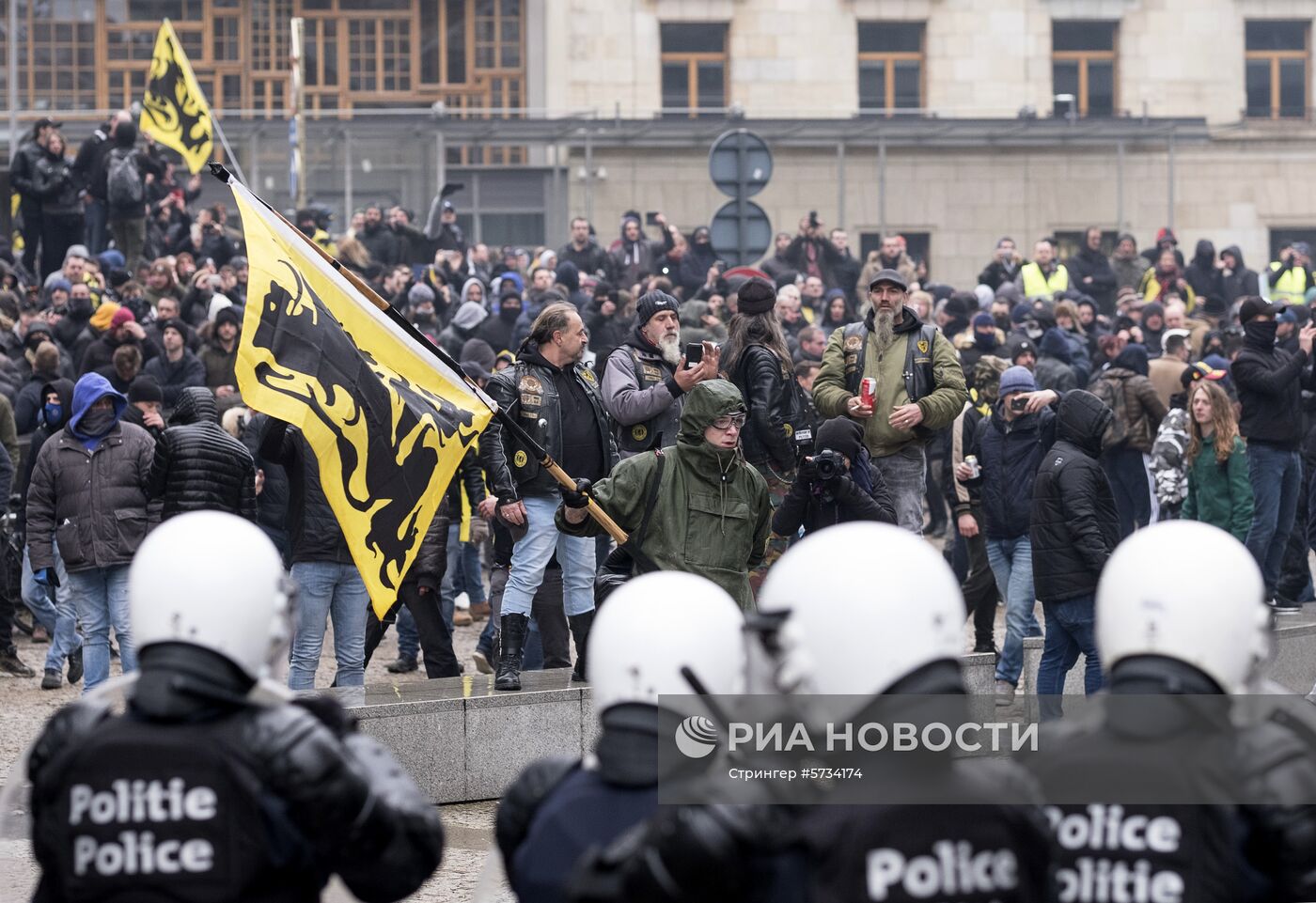 Массовые протесты в Брюсселе против миграционного пакта ООН