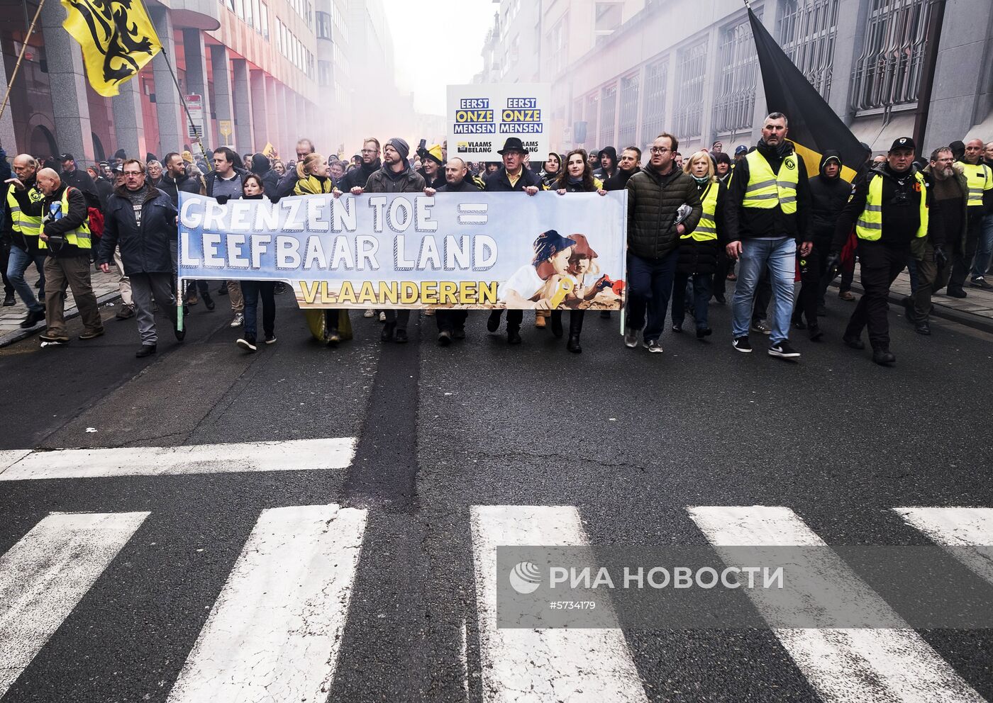 Массовые протесты в Брюсселе против миграционного пакта ООН