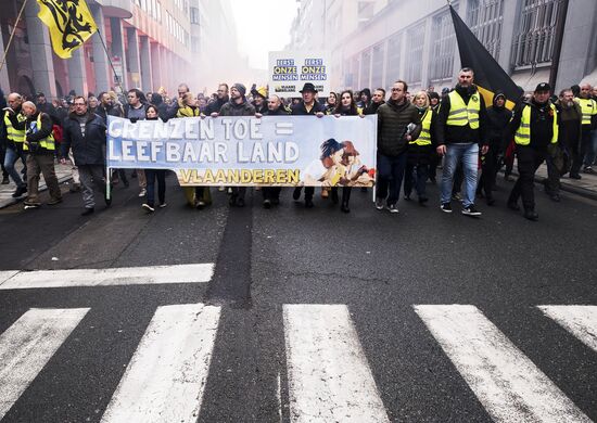 Массовые протесты в Брюсселе против миграционного пакта ООН