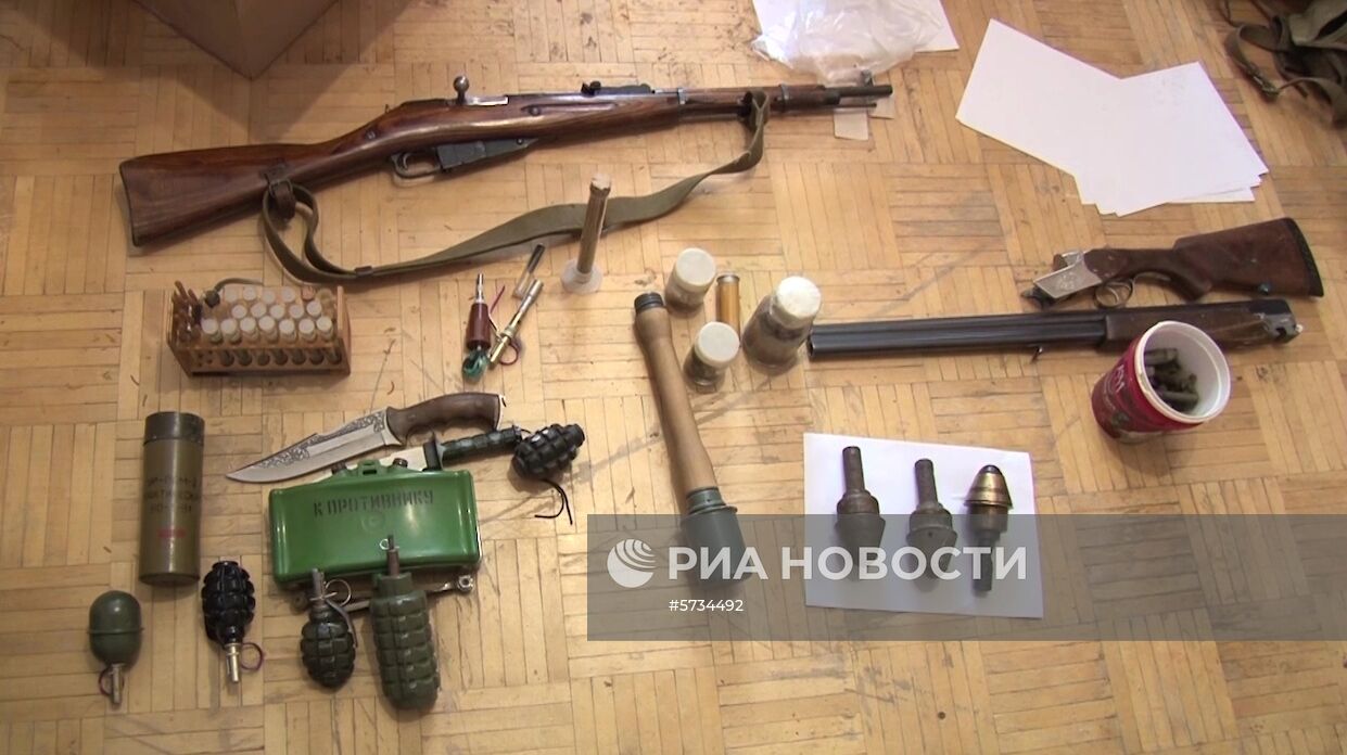 ФСБ России пресекла деятельность преступной группы по изготовлению и сбыту  оружия и боеприпасов