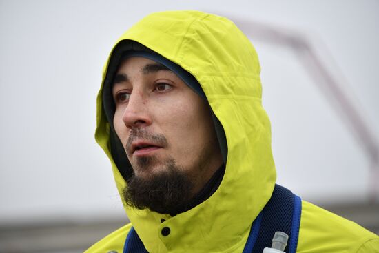 Ультрамарафонец начал 190-километровый забег по новой трассе "Таврида" в Крыму