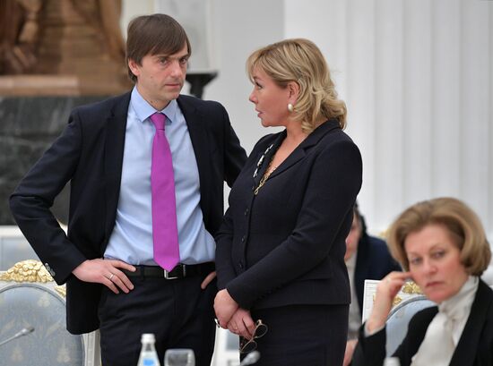 Совет при президенте РФ по реализации государственной политики в сфере защиты семьи и детей