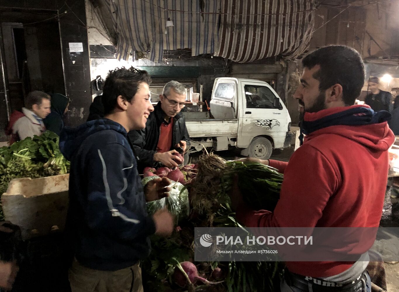Ночной рынок в Алеппо