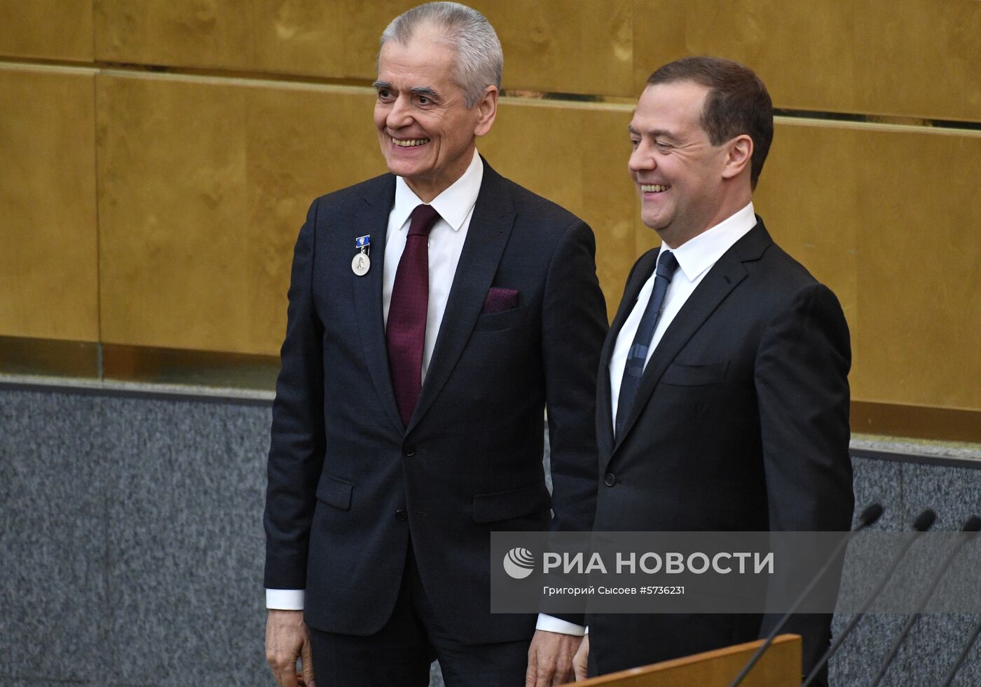 Премьер-министр РФ Д. Медведев принял участие в заключительном пленарном заседании осенней сессии Государственной Думы РФ 