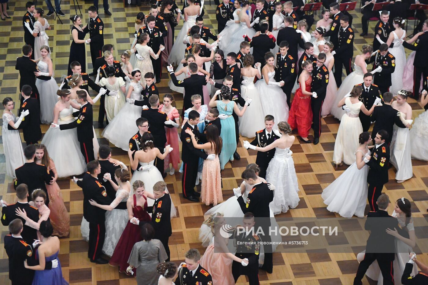 Новогодний кадетский бал Росгвардии в Доме Пашкова
