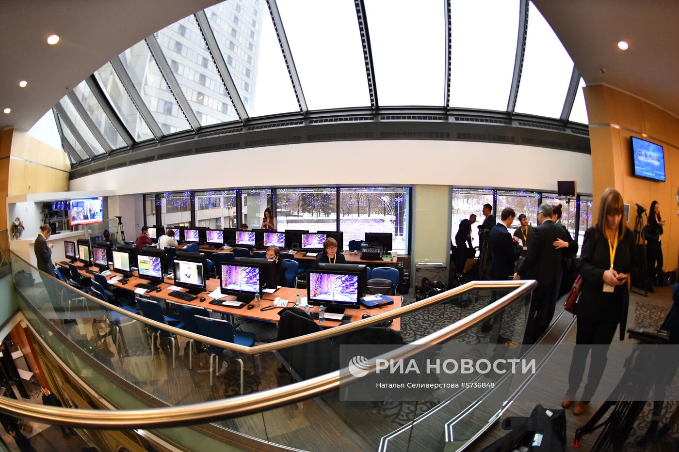 Ежегодная большая пресс-конференция президента РФ В. Путина