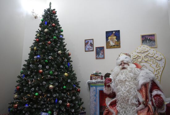 Встреча российского Деда Мороза и финского Йоулупукки