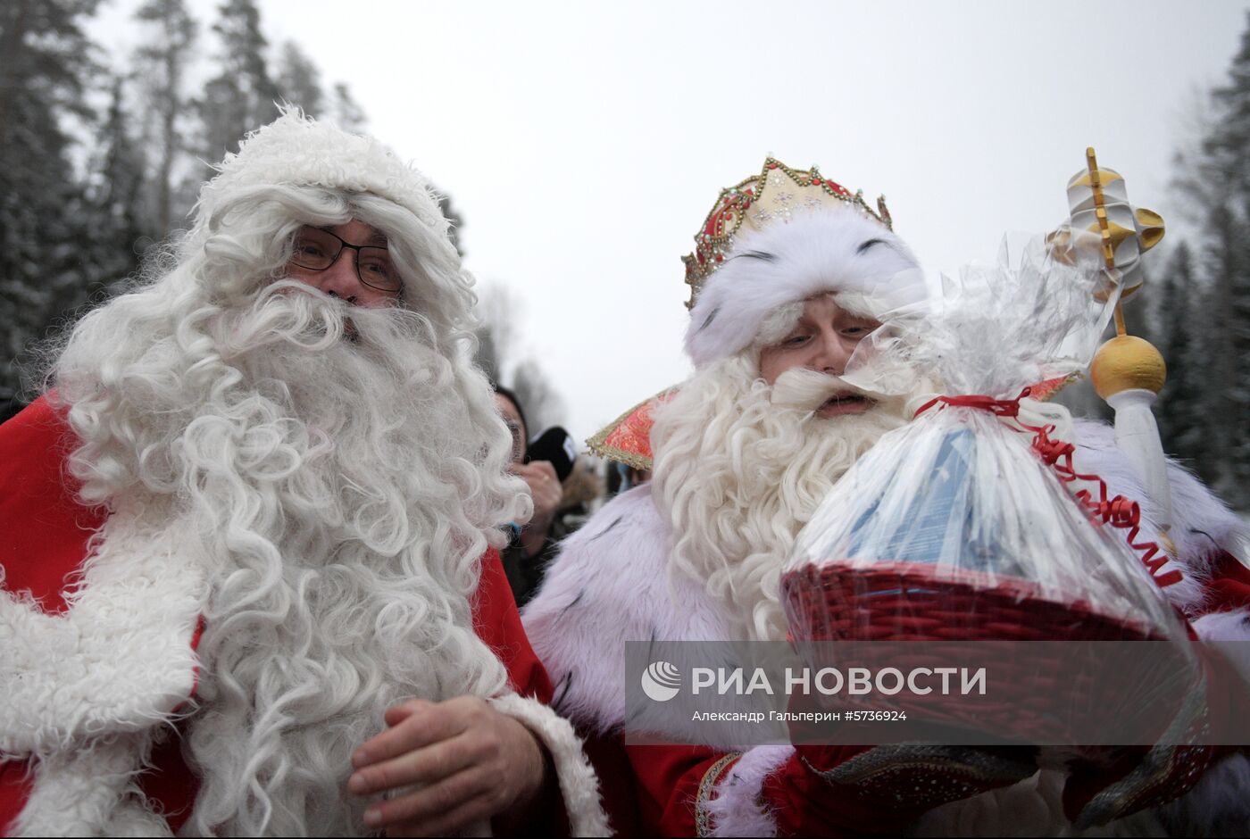 Встреча российского Деда Мороза и финского Йоулупукки