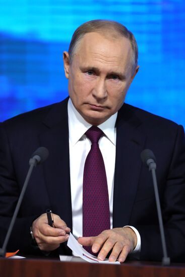 Ежегодная большая пресс-конференция президента РФ В. Путина