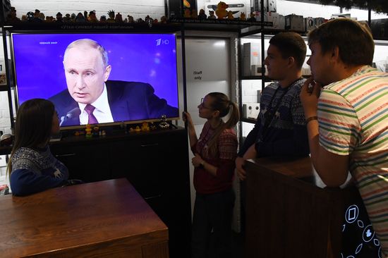 Трансляция пресс-конференции президента РФ В. Путина