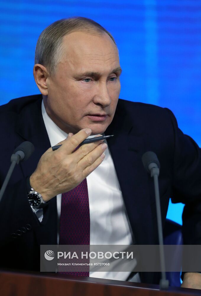 Ежегодная большая пресс-конференция президента РФ В. Путина