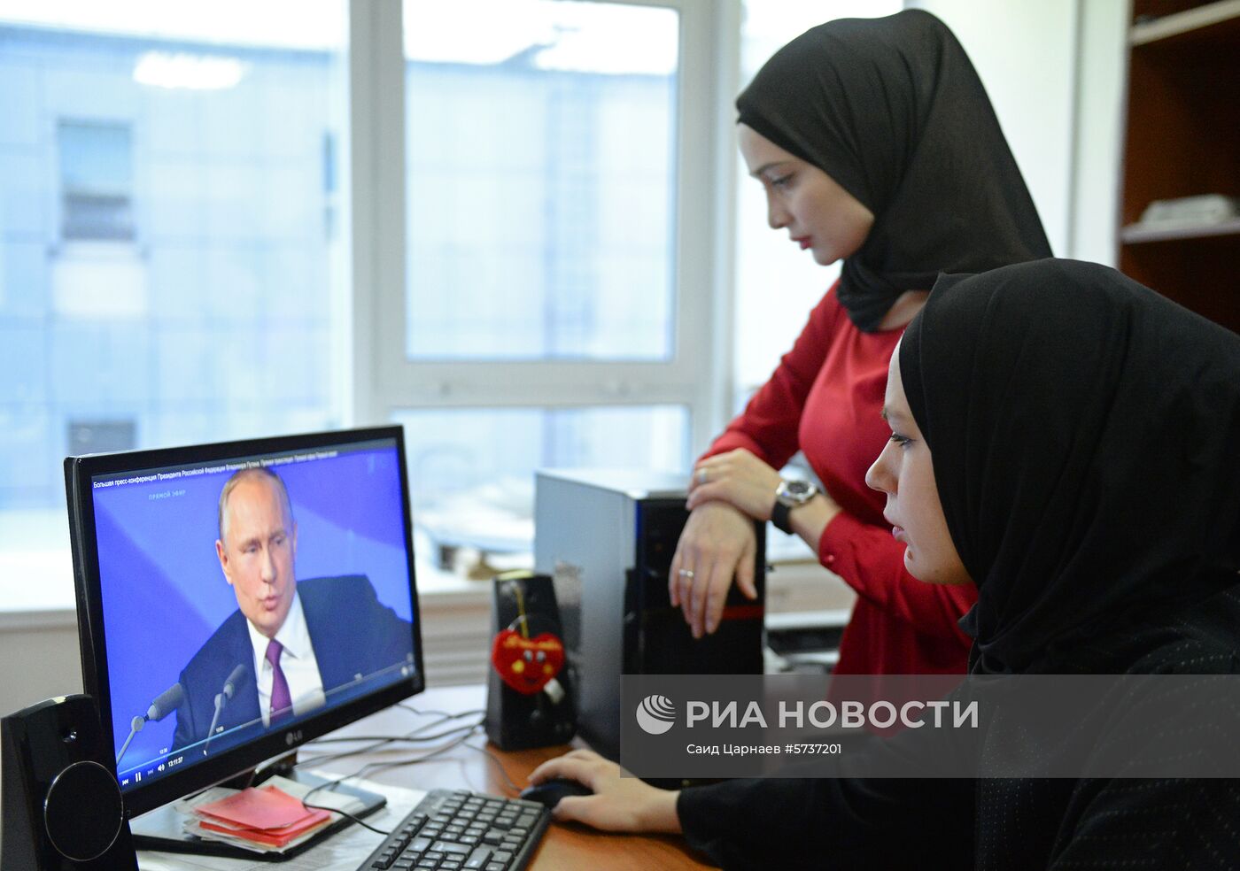 Трансляция пресс-конференции президента РФ В. Путина 