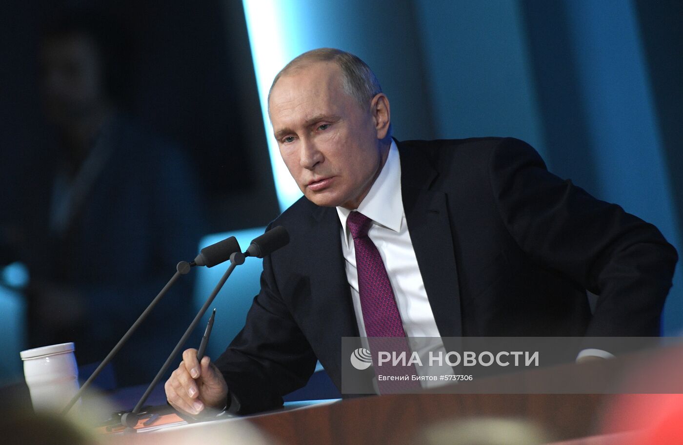 Ежегодная большая пресс-конференция президента РФ В. Путина