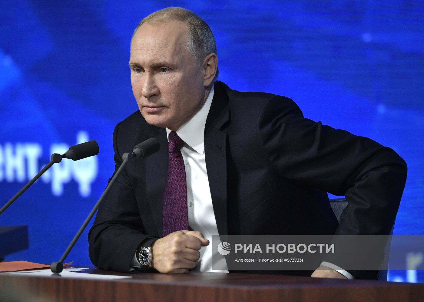 Ежегодная большая пресс-конференция президента РФ В. Путина