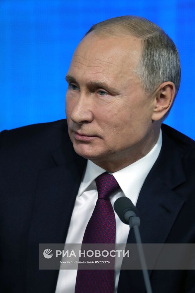 Ежегодная большая пресс-конференция президента РФ В. Путина