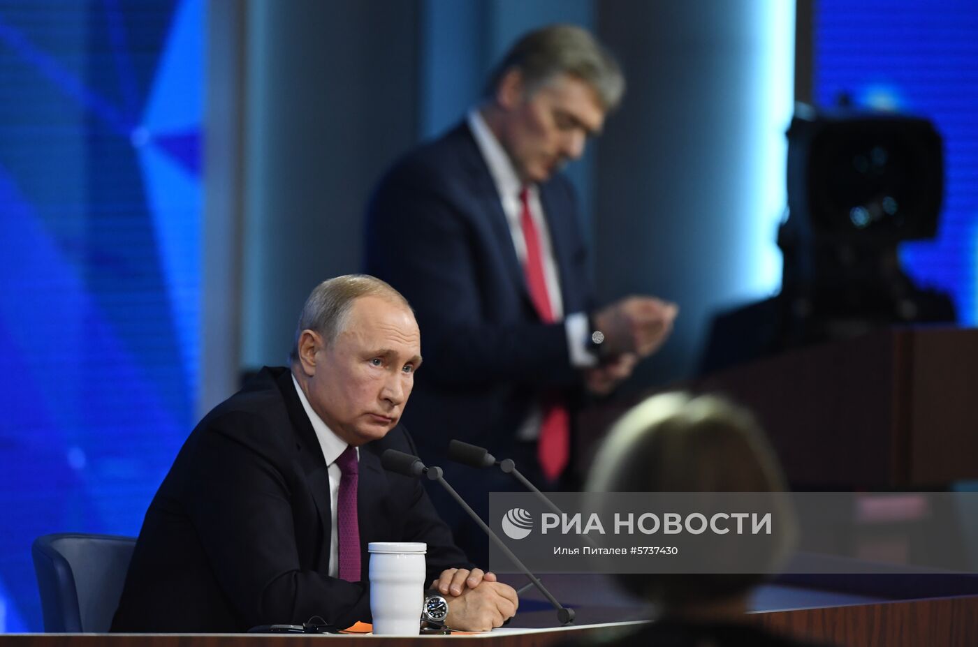 Ежегодная большая пресс-конференция президента РФ В. Путина