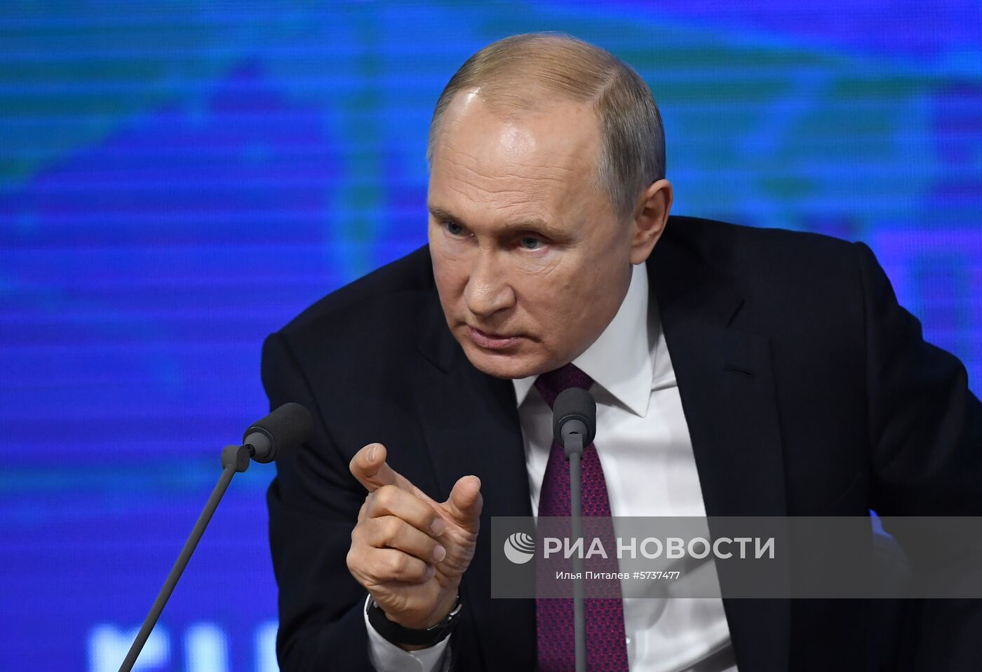 Ежегодная большая пресс-конференция президента РФ В. Путина