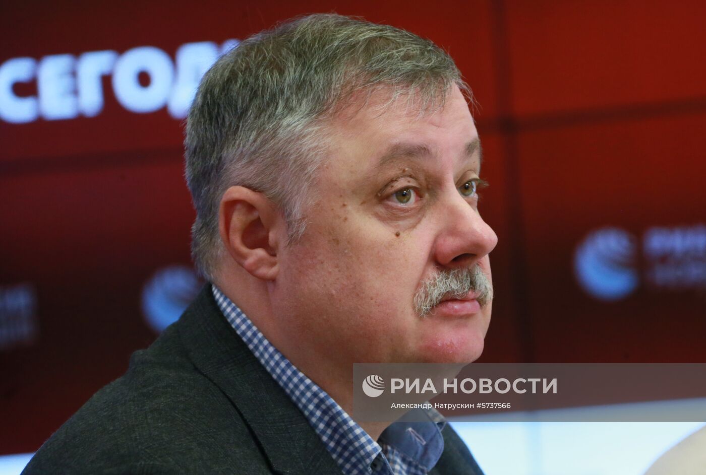 Заседание Зиновьевского клуба