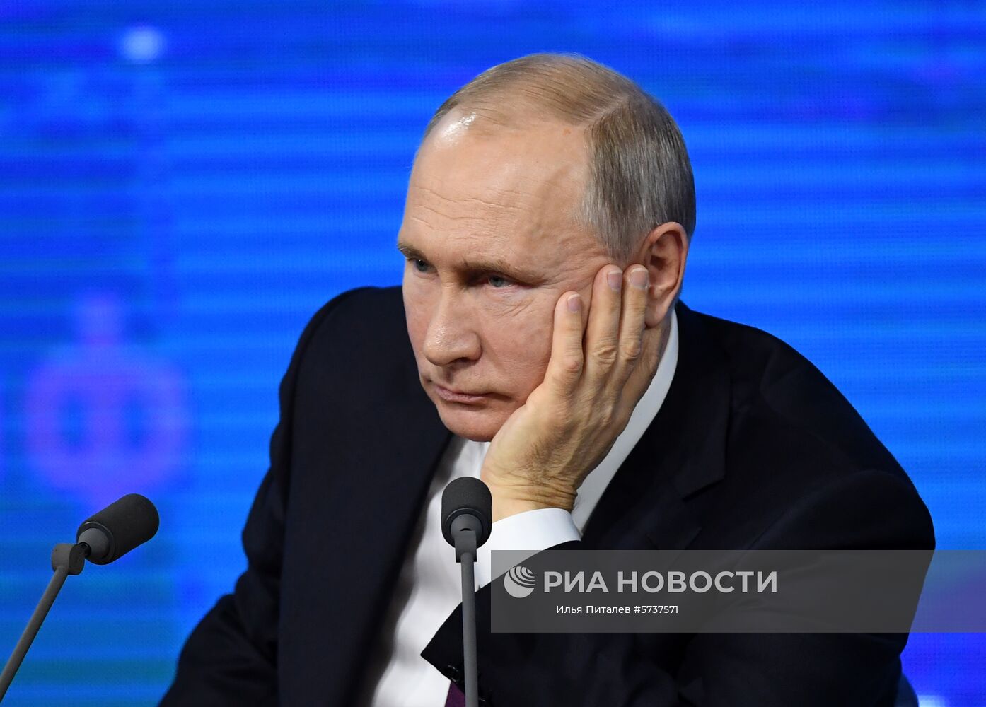 Ежегодная большая пресс-конференция президента РФ В. Путина