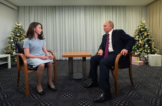 Президент РФ В. Путин после пресс-конференции дал интервью Регине Парпиевой