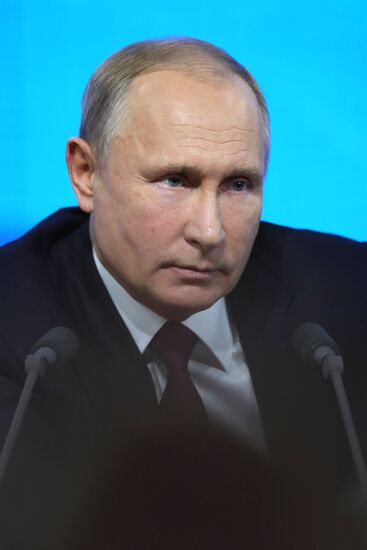 Ежегодная большая пресс-конференция президента РФ В. Путина