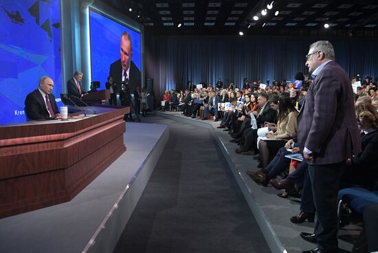 Ежегодная большая пресс-конференция президента РФ В. Путина
