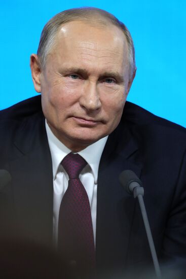 Ежегодная большая пресс-конференция президента РФ В. Путина